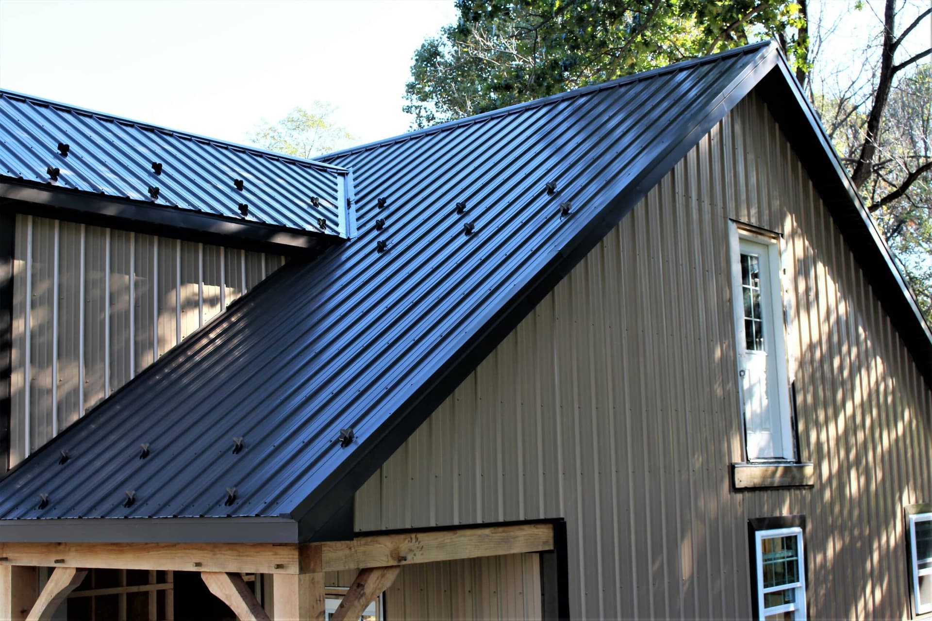 Affordable Metal roofing Calgary Services That Last