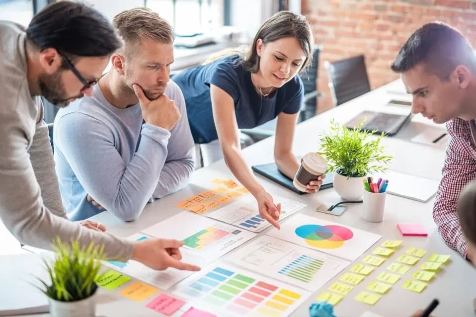 Expert Pre-Post Award Compliance Support Across the Contract Lifecycle