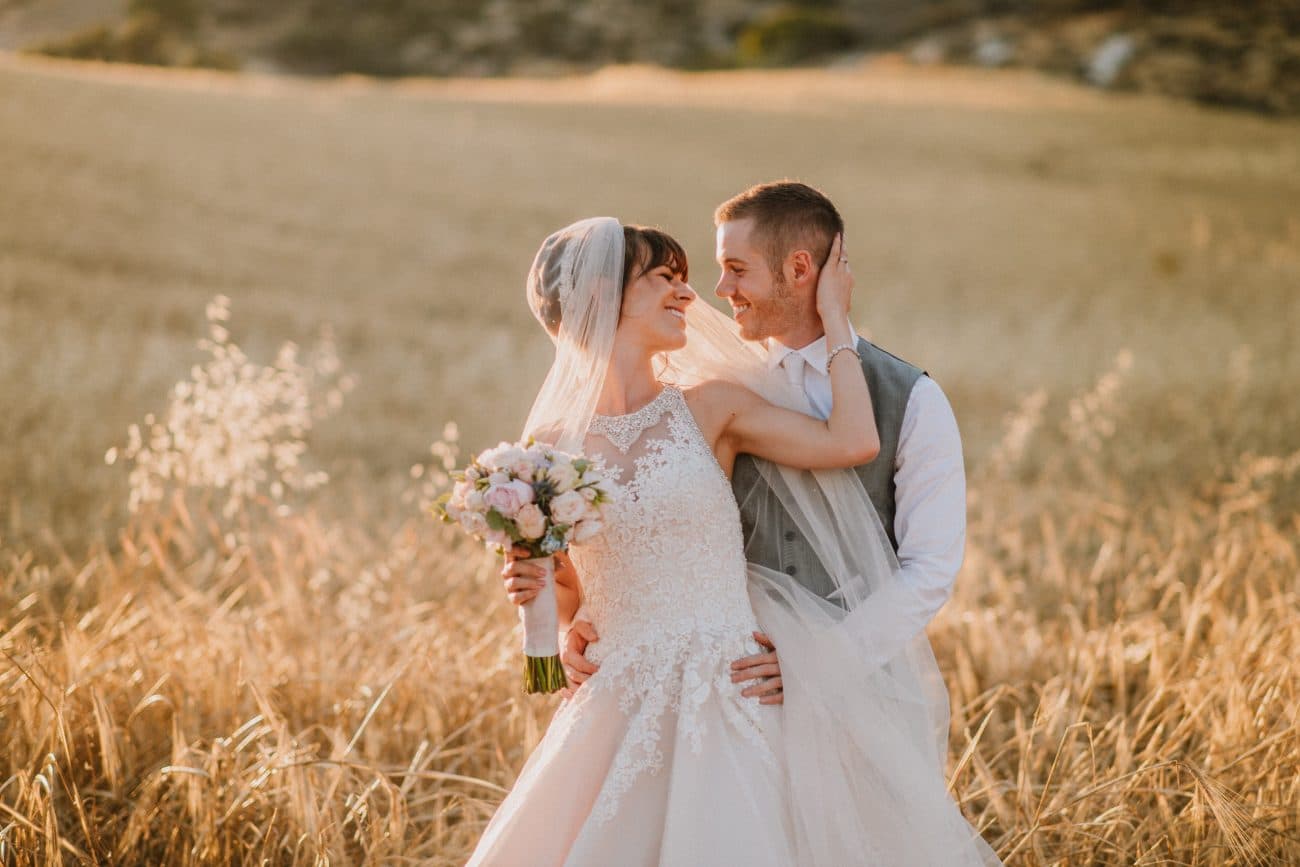 Rizing Falcon Photography: Destination Photographer with a Light & Airy Style